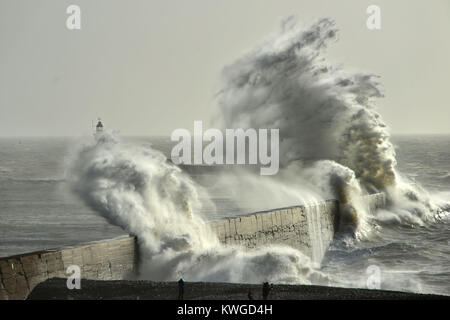 Newhaven, UK. 3rd Jan, 2018. Huge waves in Newhaven, East Sussex, draw spectators as Storm Eleanor brings strong winds to the south coast. Credit: Peter Cripps/Alamy Live News Stock Photo