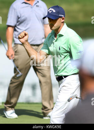 Silvis, Iowa, USA. 15th July, 2017. Jonathan Byrd reacts after making his birdie putt on the 18th hole, Saturday, July 15, 2017, during third round action of the John Deere Classic at TPC Deere Run in Silvis. Credit: John Schultz/Quad-City Times/ZUMA Wire/Alamy Live News Stock Photo