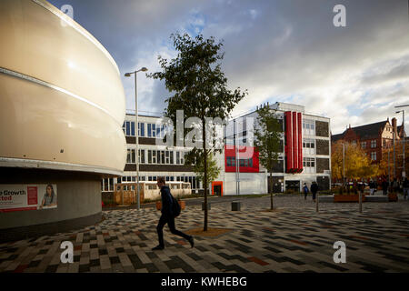 Salford University Lady Hale Building home to School of Law designed by Broadway Malyan the  ETFE clad lecture theatre Stock Photo