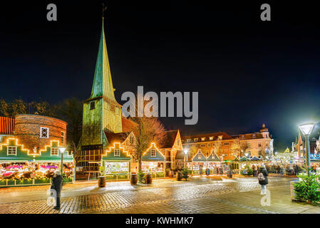 Christmas fair in mountain village, Hamburg, Germany, Europe, Weihnachtsmarkt in Bergedorf, Deutschland, Europa Stock Photo