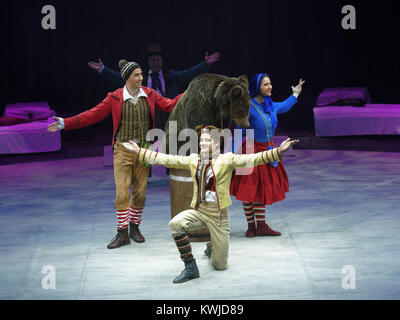Actors and trained bears in the show Snow Queen by Great Moscow Circus during tis premiere in St. Petersburg Stock Photo