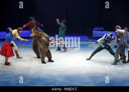St. Petersburg, Russia - December 28, 2017: Actors and trained bears in the show Snow Queen by Great Moscow Circus during tis premiere in St. Petersbu Stock Photo