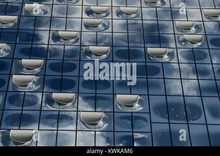 Germany, Hamburg, glass facade of concert hall Elbphilharmonie, Hotel The Westin Stock Photo