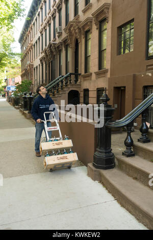 Seltzer delivery man Park Slope Brooklyn NY Stock Photo