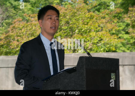 Japanese American Citizens League and the Japanese American Veterans Association’s 67th annual Memorial Day Service in Arlington National Cemetery (17856435710) Stock Photo