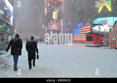 New York, NY, USA January 4, 2018 A major storm hits the New York City area, covering Times Square in snow Stock Photo