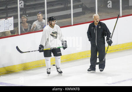 Davenport, Iowa, USA. 5th Oct, 2016. Forward Chris Francis (12) stands with Head Coach Terry Ruskowski during the first day of training camp for the Mallards at the iWireless Center in Moline on Wednesday, October 5, 2016. Credit: Andy Abeyta/Quad-City Times/ZUMA Wire/Alamy Live News Stock Photo