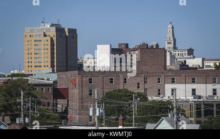 Davenport, Iowa, USA. 8th Aug, 2017. A view of the Davenport skyline is seen from the former Hostess Plant in Davenport on Tuesday, August 8, 2017. The plant was built in 1929 and spent most of its life producing Wonder Bread, cakes and doughnuts. Production ended in 2005 and the facility became a distribution center for a number of years. The property is currently owned by developer Dan Dolan who plans to turn the building into apartments making use of the site's view of the Mississippi River. Credit: Andy Abeyta, Quad-City Times/Quad-City Times/ZUMA Wire/Alamy Live News Stock Photo