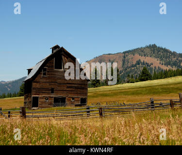 Old barn off of 97 near Cle Elum, Washington in North Central Washington. Stock Photo