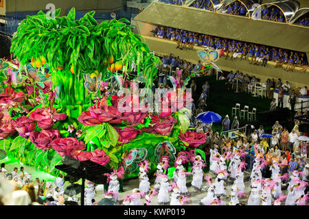 Samba school Mangueira in his presentation show at Sambodrome, Rio de Janeiro carnival, Brazil Stock Photo