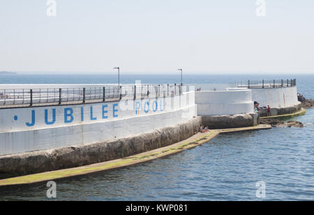 Jubilee Pool ( Outdoor Lido Seawater Bathing Pool ), Penzance, Cornwall, England, UK Stock Photo