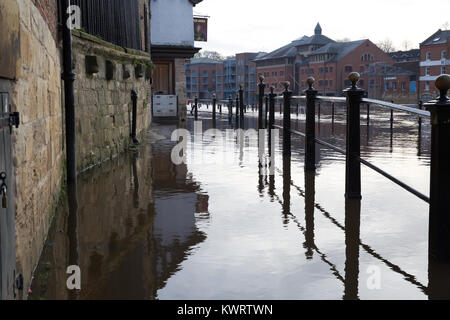 York, UK. 5th Jan, 2018. River Ouse oozes over the riverbank in York causing flooding after storm Eleanor Credit: Keith Larby/Alamy Live News Stock Photo