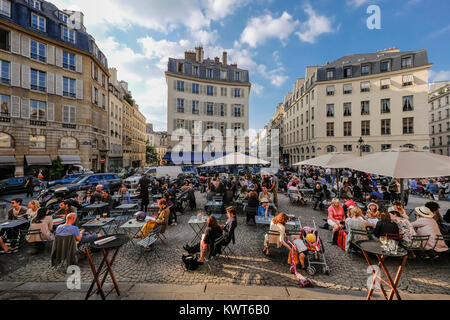 France, Paris, Place de l'Odeon turned into a cafe before a performance in the Theater of Odeon. Stock Photo