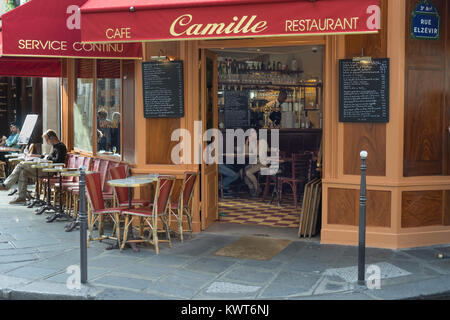 France, Paris, Restaurant Camille in the 4th arrondissement Stock Photo