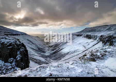 High Cup Gill and the Eden Valley From High Cup Nick in Winter, Cumbria, UK Stock Photo