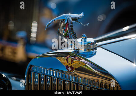 Classic & vintage cars on display during the Concours of Elegance at Hampton Court Palace Stock Photo