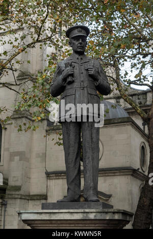 LONDON, UK - NOVEMBER 01, 2017: Statue of Lord Hugh Dowding outside St Clement Danes Church Stock Photo