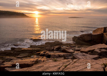 Sunrise over the Atlantic Ocean at Acadia National Park Stock Photo - Alamy