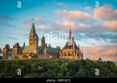 OTTAWA, ONTARIO / CANADA - VIEW ON PARLIAMENT HILLS IN THE MORNING Stock Photo