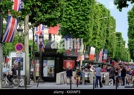 France, Paris, 8th arrondissement, Champs-Elysées Stock Photo