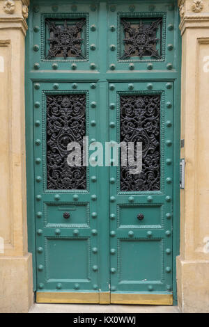 France, Paris (75), Door in the 5th arrondissement Stock Photo
