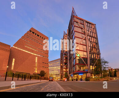 LONDON, ENGLAND - AUGUST 24, 2017: Neo Bankside luxury apartments and TATE Modern's Switch House. Residents have launched lawsuit against the gallery  Stock Photo
