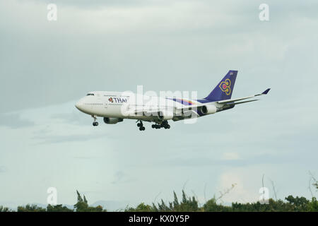 CHIANGMAI , THAILAND- JULY 24 2009: HS-TGK Boeing 747-400 of Thaiairway. Landing to Chiangmai airport from Bangkok Suvarnabhumi. thailand. Stock Photo