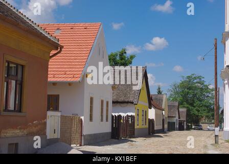 The old town of Székesfehérvár in Central Hungary: the ancient Serbian Suburb (Rácváros): typical village houses Stock Photo