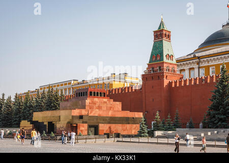 Soviet communist memorial: Lenin's Mausoleum in Red Square, Moscow, Russia against the walls of the Kremlin Stock Photo