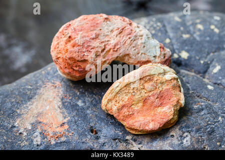 Orche Rocks Image Aboriginal rock art on the natural stone surfaces at Kakadu National ...