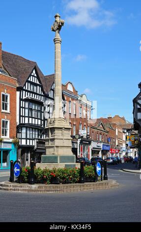 The cross in Tewkesbury town centre, Gloucestershire, England, UK Stock ...