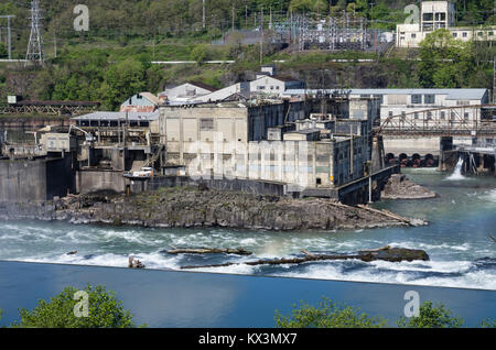 Site of the former Blue Heron Paper Mill at the Willamette Falls.  Oregon City, Oregon Stock Photo