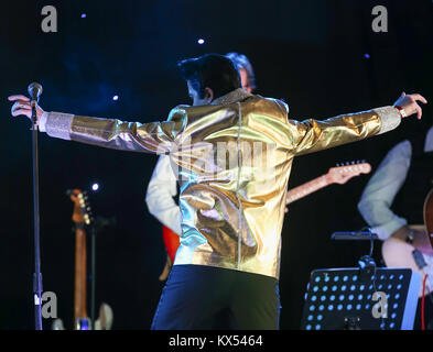 Birmingham, UK. 6th Jan, 2018. A hopeful contestant at the finals of the Elvis European Championship at the Hilton Hotlel, NEC, Birmingham. Credit: Peter Lopeman/Alamy Live News Stock Photo