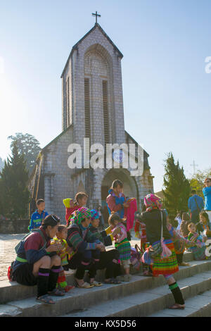 SAPA VIETNAM - NOV4,2560 : highland hill tribe of sapa lao cai province northern of vietnam sitting in front of old church important landmark of towns Stock Photo