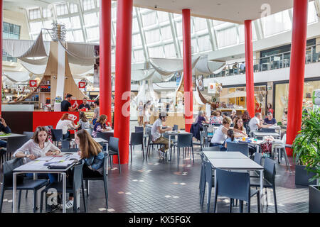 Porto Portugal,Mercado do Bom Sucesso,urban market,food court plaza plaza,restaurant restaurants food dining cafe cafes,dining,vendor vendors sell sel Stock Photo