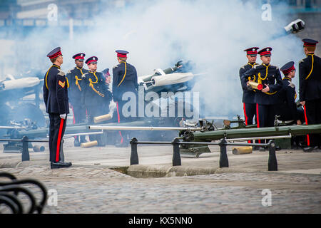 The Honourable Artillery Company fire 105mm Howitzers during the Queens Birthday Gun Salute at the Tower of London Stock Photo