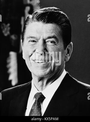 Official Portrait of President Ronald Reagan and Nancy Reagan Stock