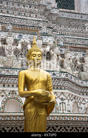 Standing Buddha at Wat Arun Ratchawararam in Bangkok, Thailand Stock Photo