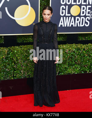 Los Angeles, USA. 07th Jan, 2018. Alicia Vikander 209 poses in the press room during the 75th Annual Golden Globe Awards at The Beverly Hilton Hotel on January 7, 2017 in Beverly Hills, California Credit: Tsuni/USA/Alamy Live News Stock Photo