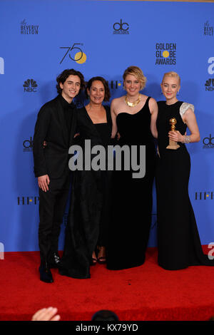 Timothee Chalamet, Laurie Metcalf, Greta Gerwig And Saoirse Ronan At ...