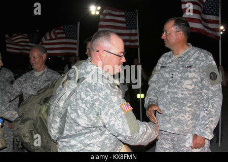 US army farewell before leaving for deployment Stock Photo