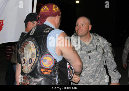 US army farewell before leaving for deployment Stock Photo