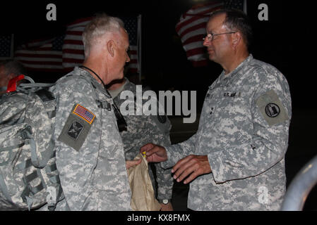 US army farewell before leaving for deployment Stock Photo