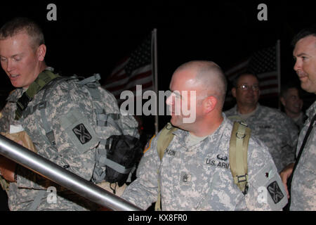 US army farewell before leaving for deployment Stock Photo