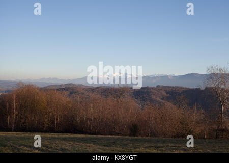 View of the Pyrenees in the winter from Pardies-Pietat, south of Pau, Pyrenees Atlantiques, France Stock Photo