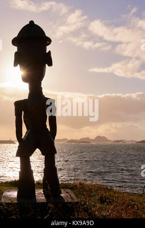 Sculpture, The Tourist, at Stamsund, Vestvagoy, Lofoten, Nordland, Norway.  The sculpture is made by Baktruppen and Trond Solberg Stock Photo