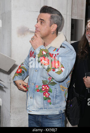 Robbie Williams pictured arriving at the Radio 2 studio  Featuring: Robbie Williams Where: London, United Kingdom When: 08 Dec 2017 Credit: Mario Mitsis/WENN.com Stock Photo