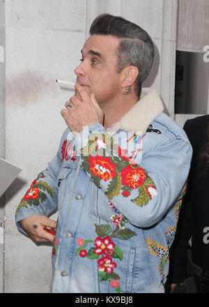 Robbie Williams pictured arriving at the Radio 2 studio  Featuring: Robbie Williams Where: London, United Kingdom When: 08 Dec 2017 Credit: Mario Mitsis/WENN.com Stock Photo