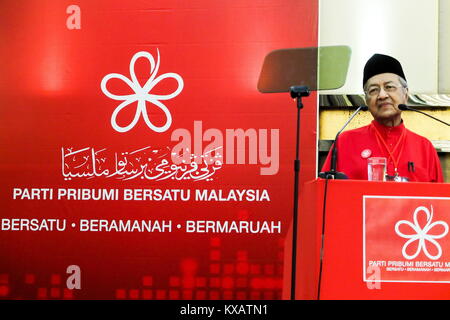 SHAH ALAM, MALAYSIA - DECEMBER 23: Former Malaysian Prime Minister and Opposition Malaysian United Indigenous Party (PPBM) chairman, Mahathir Mohamad speech during first annual general assembly meeting in Shah Alam outside Kuala Lumpur on December 30, 2017. The government's mandate through the 13th general election will end June next year and the 14th general election must be held within 60 days from that date. The Malaysian United Indigenous Party (PPBM) it is one of the four component parties of the opposition coalition in Malaysia called the Pakatan Harapan has been led by former Prime Mini Stock Photo