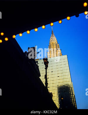 New York 1980s, Grand Central Terminal entrance awning, The Grand Hyatt hotel, top of Chrysler building, Manhattan, New York City, NY, NYC, USA, Stock Photo